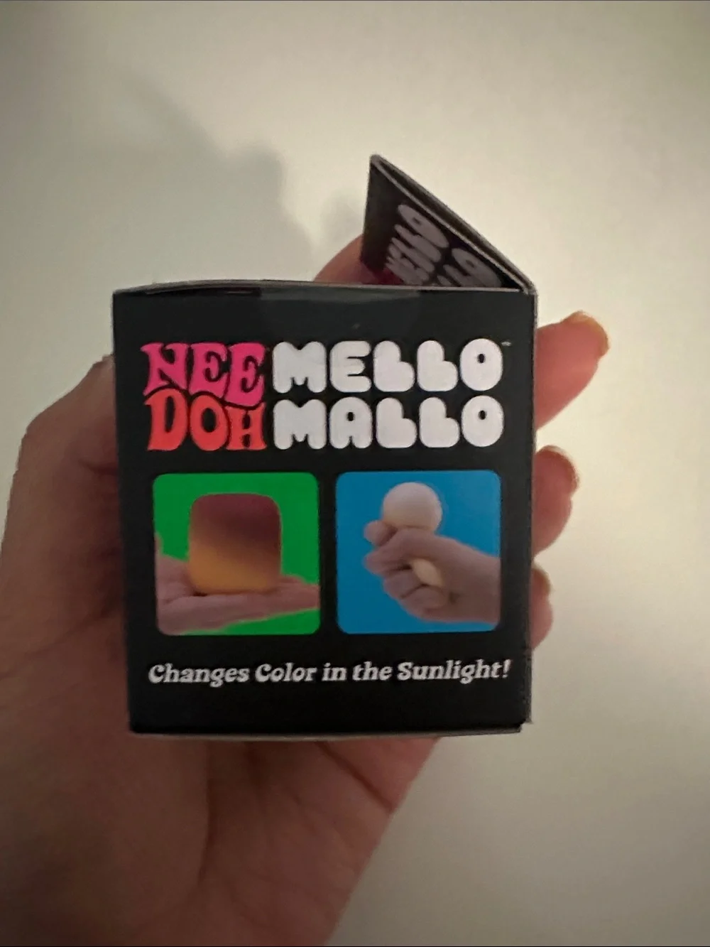 NeeDoh Mello Mallo Pink Color-Changing Squishy